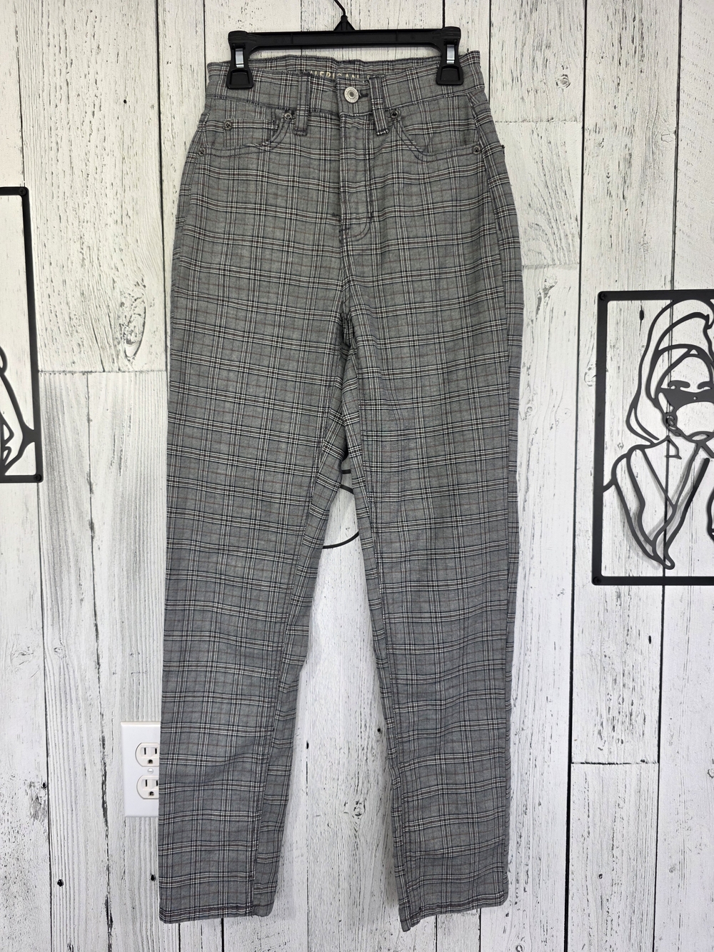 American Eagle Grey Plaid Stretch Straight Leg Pants Size 00 Fall Pants Preppy